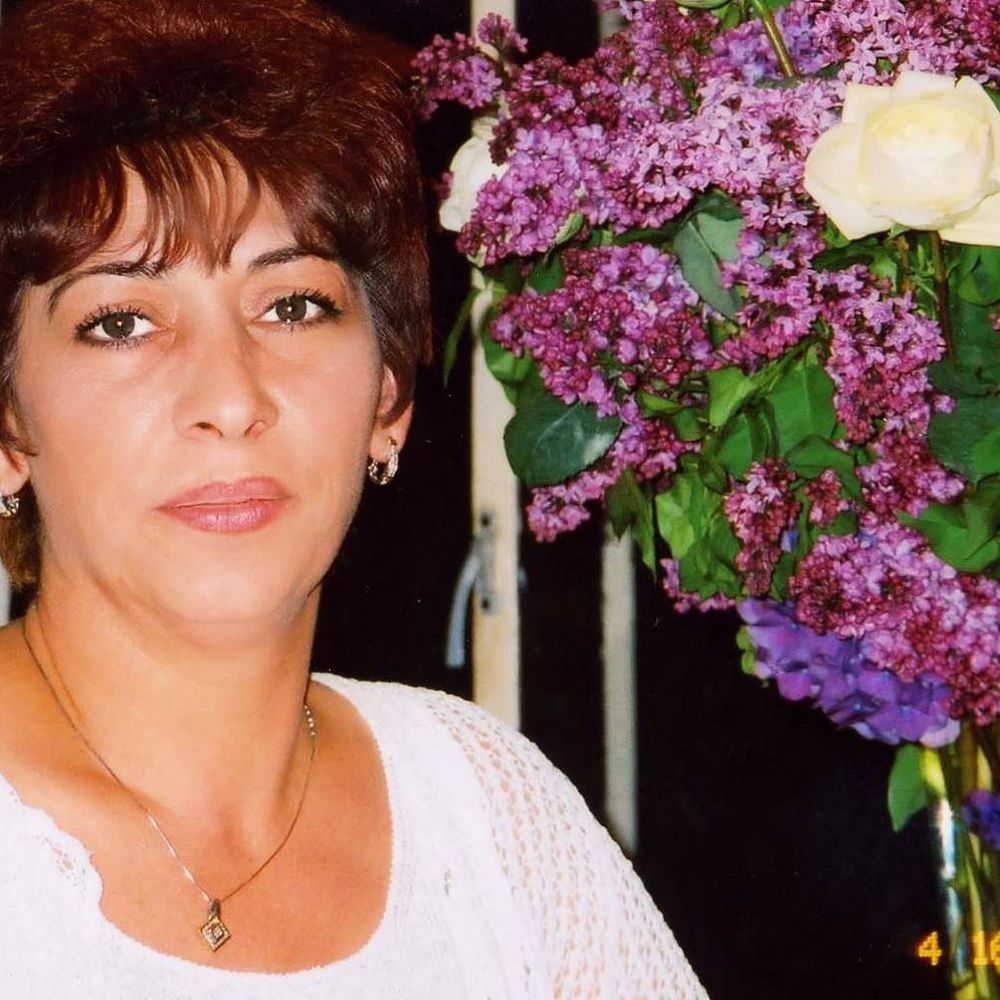 Meet your Posher, Anahit